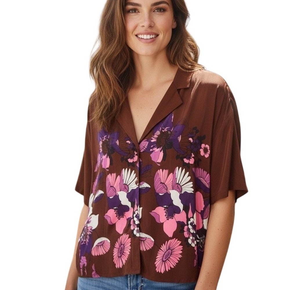 EXPRESS NWT Floral Print Collared Button Up Shirt Women's Medium